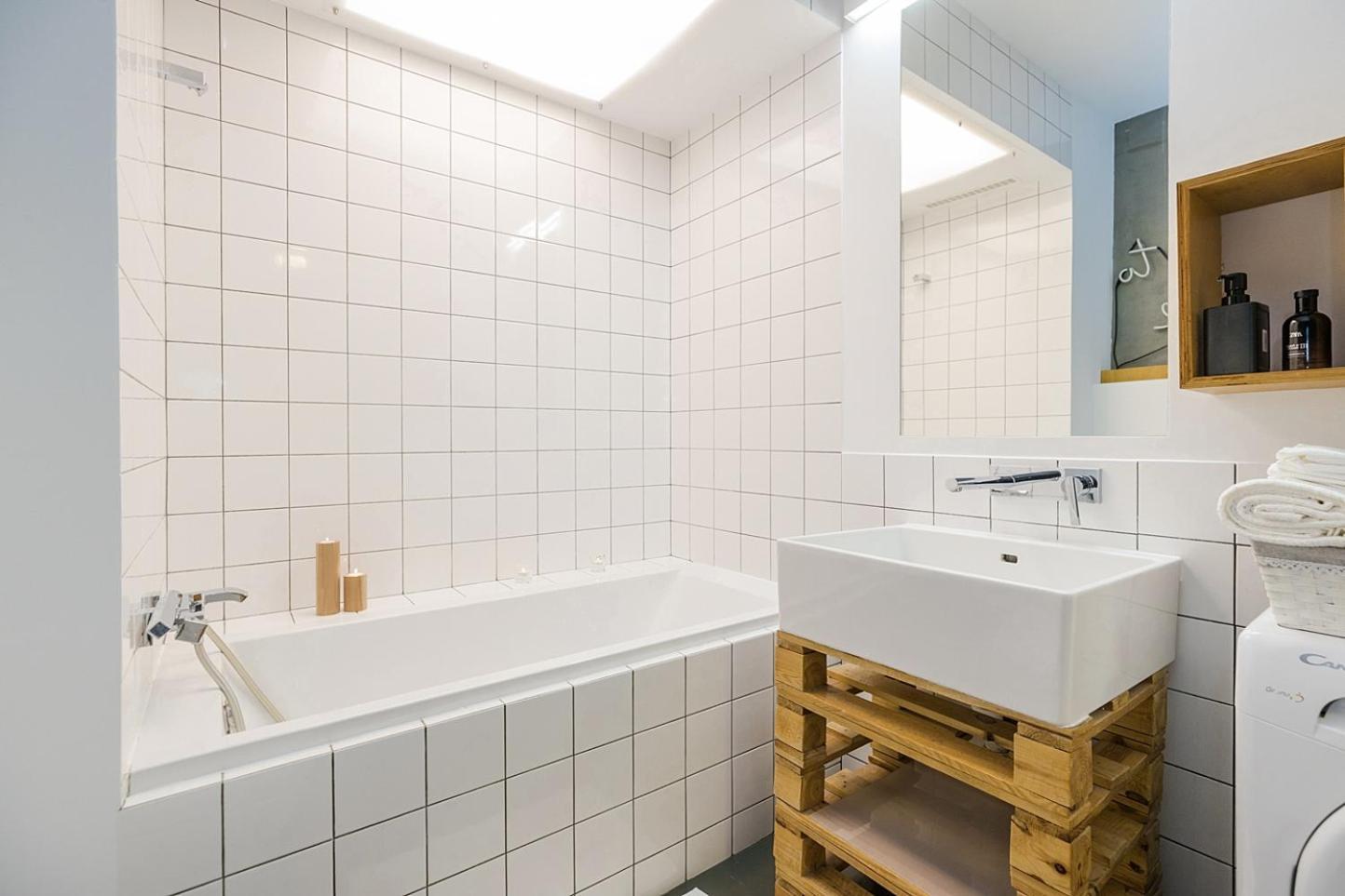 Lanciego - Przytulny Z Osobna Sypialna, Balkon, Wi-fi, Natolin, Ursynow Apartament *
